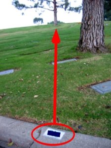 _0136_hank-gravefinder2a.jpg